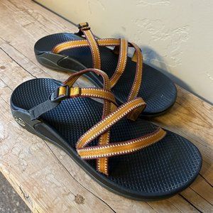 Chaco Tegu Orange / Red Slide Sandals Women's Size 10 Vibram Sole - VGC